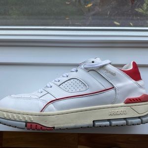 Men’s sneakers. Size 10